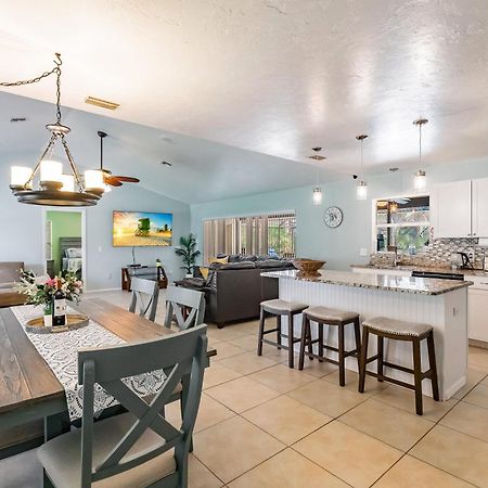 Sunny Oasis Getaway -Heated Pool-Mini Golf-Near Beach Nokomis Exterior photo