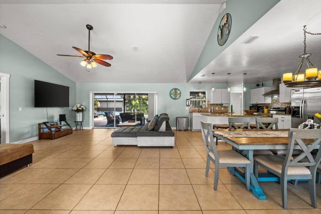 Sunny Oasis Getaway -Heated Pool-Mini Golf-Near Beach Nokomis Exterior photo