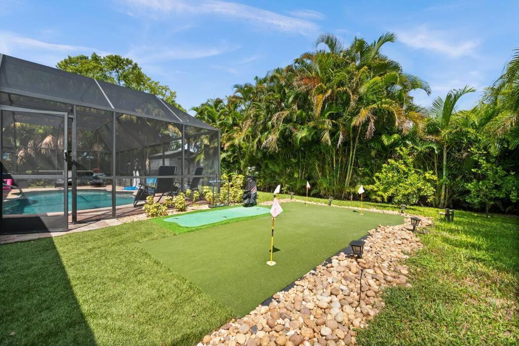 Sunny Oasis Getaway -Heated Pool-Mini Golf-Near Beach Nokomis Exterior photo