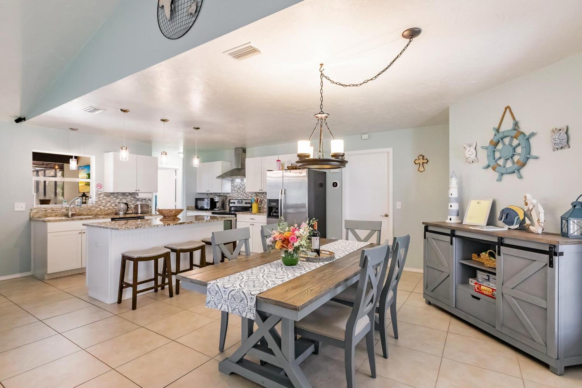 Sunny Oasis Getaway -Heated Pool-Mini Golf-Near Beach Nokomis Exterior photo