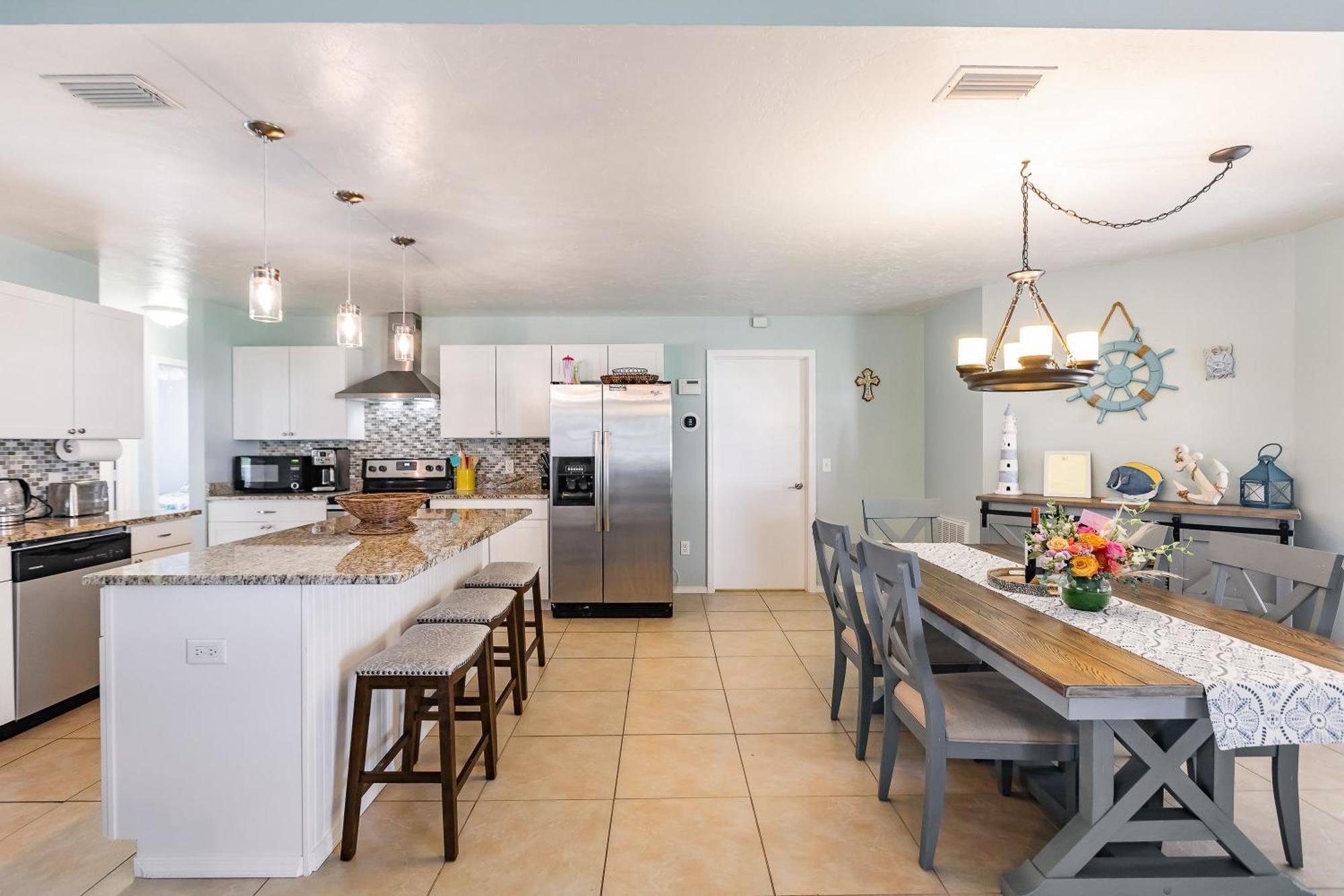 Sunny Oasis Getaway -Heated Pool-Mini Golf-Near Beach Nokomis Exterior photo