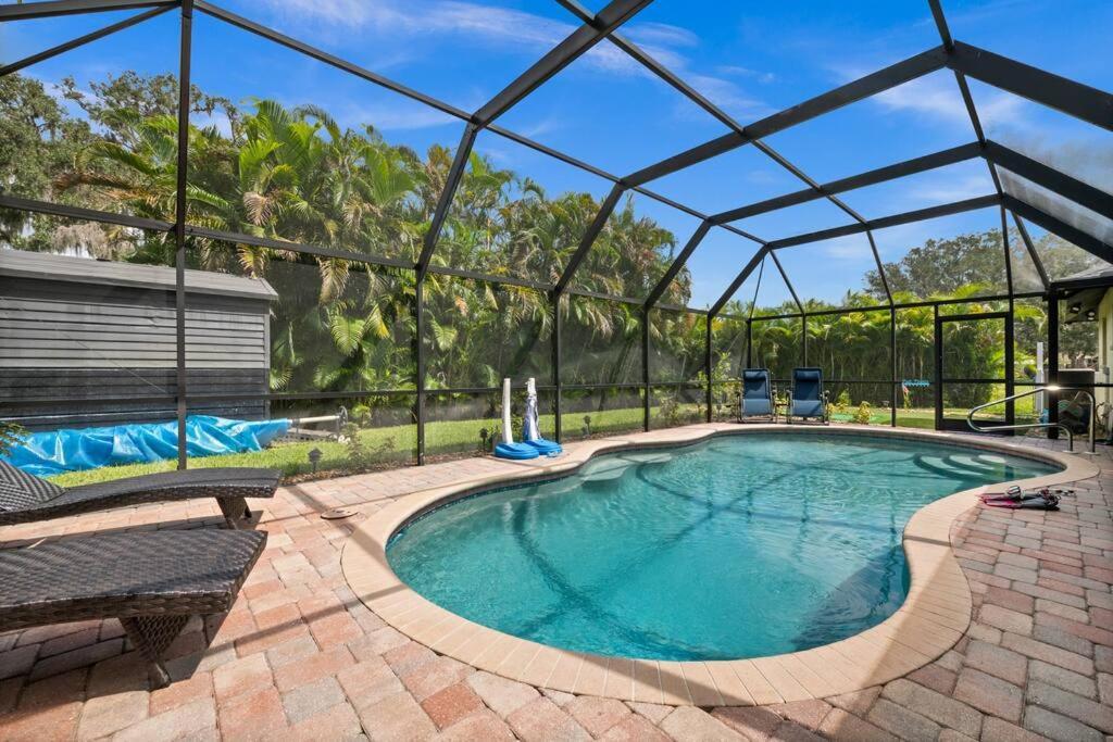 Sunny Oasis Getaway -Heated Pool-Mini Golf-Near Beach Nokomis Exterior photo